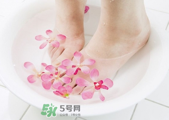 醋泡脚多长时间最好？醋泡脚一次用多少合适