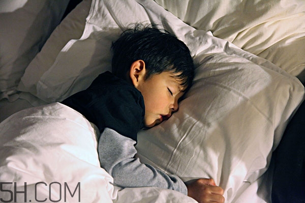男人经常熬夜会影响生育吗 男人也要对自己好一点
